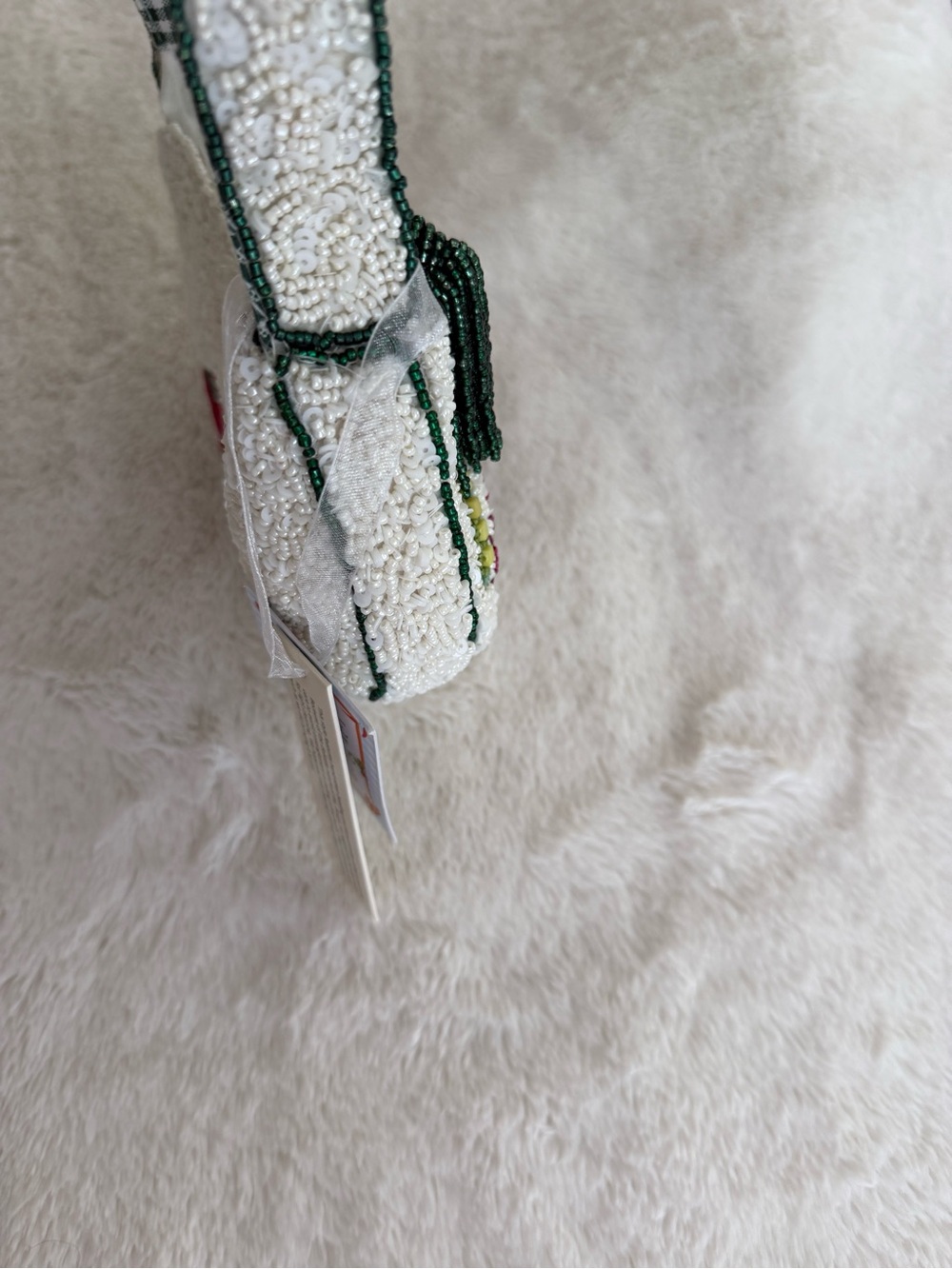 NWT Hand-Beaded Vegetable Motif Shoulder Bag in White tassel, green gingham - Picture 6 of 16